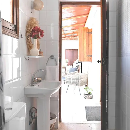 Hidden Valley - Charming 2br House In בית נופש מיליו
